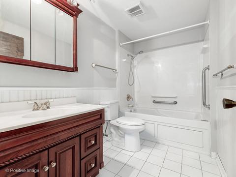 781 Polo Dr, Wheaton, IL 60187 photo 18