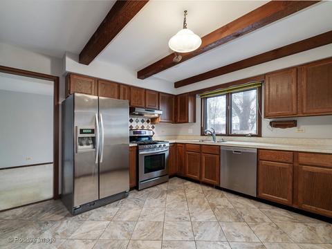 781 Polo Dr, Wheaton, IL 60187 photo 9