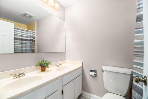 1621 Prospect Ct, Wheaton, IL 60187 photo 8