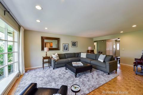 1569 Gamon Rd, Wheaton, IL 60189 photo 4