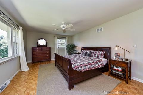 1569 Gamon Rd, Wheaton, IL 60189 photo 9