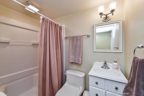 1569 Gamon Rd, Wheaton, IL 60189 photo 17