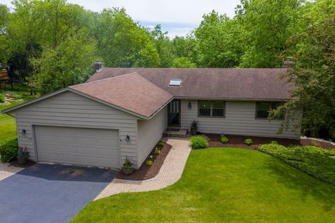 740 Hillside Ct, Algonquin, IL 60102 photo 1