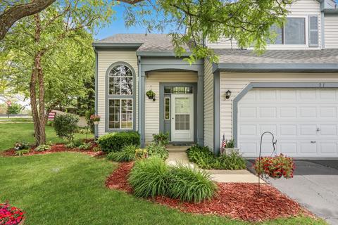 71 E Rustic Ln, Round Lake Beach, IL 60073 photo 3