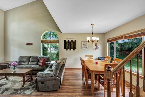 71 E Rustic Ln, Round Lake Beach, IL 60073 photo 8