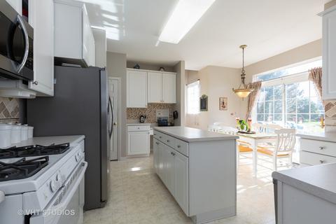1022 Angle Tarn, West Dundee, IL 60118 photo 8
