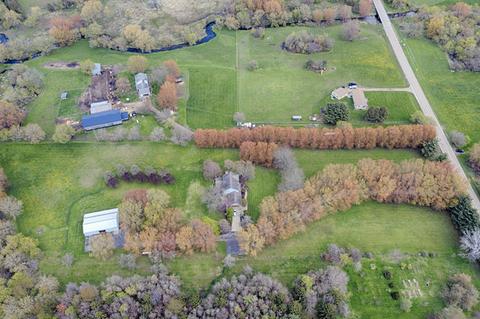 7508 Johnson Rd, Hebron, IL 60034 photo 6