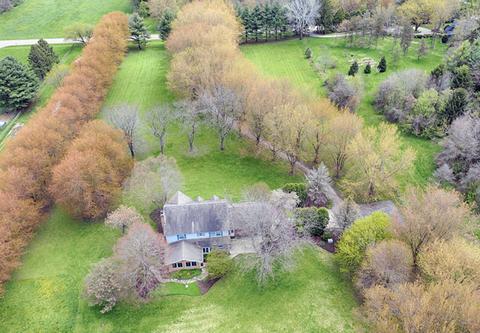 7508 Johnson Rd, Hebron, IL 60034 photo 1
