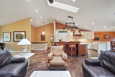 1050 Surrey Ln, Itasca, IL 60143 photo 9