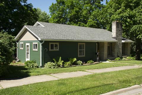 209 W North St, Morrison, IL 61270 photo 2