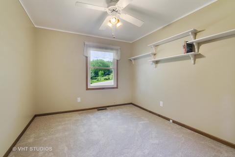 908 Hayden Dr, Mchenry, IL 60051 photo 7