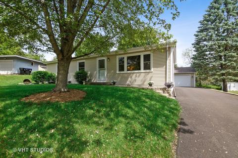 908 Hayden Dr, Mchenry, IL 60051 photo 2
