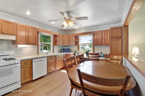 908 Hayden Dr, Mchenry, IL 60051 photo 4