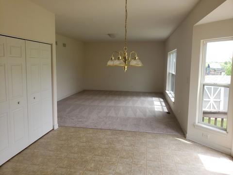 265 Hearthstone Dr, Bartlett, IL 60103 photo 5