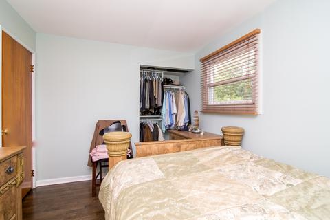9237 Willow Ln, Bridgeview, IL 60455 photo 9