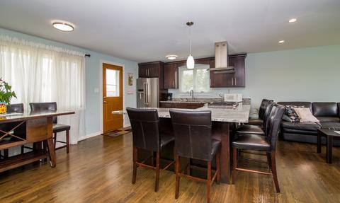9237 Willow Ln, Bridgeview, IL 60455 photo 4
