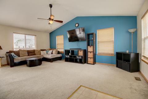 7008 Desert Dr, Plainfield, IL 60586 photo 4