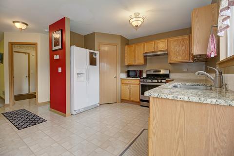 7008 Desert Dr, Plainfield, IL 60586 photo 8