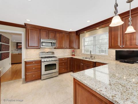 650 Windsor Rd, Glenview, IL 60025 photo 8