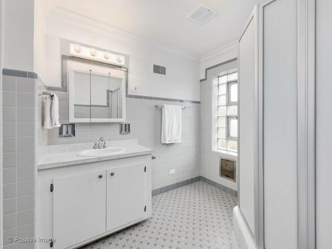 650 Windsor Rd, Glenview, IL 60025 photo 17