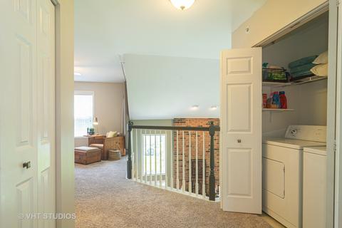 5587 Mcdonough Rd, Hoffman Estates, IL 60192 photo 17