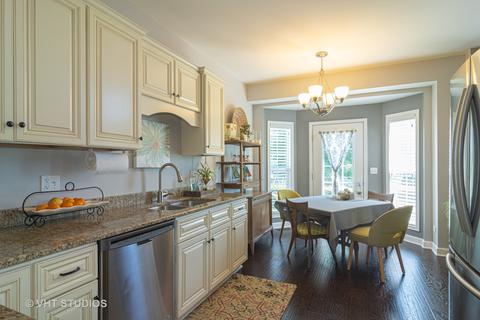 5587 Mcdonough Rd, Hoffman Estates, IL 60192 photo 3