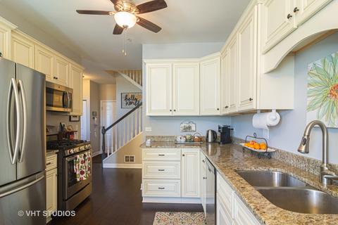 5587 Mcdonough Rd, Hoffman Estates, IL 60192 photo 2