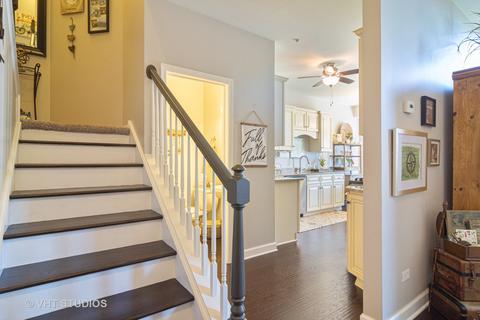 5587 Mcdonough Rd, Hoffman Estates, IL 60192 photo 11