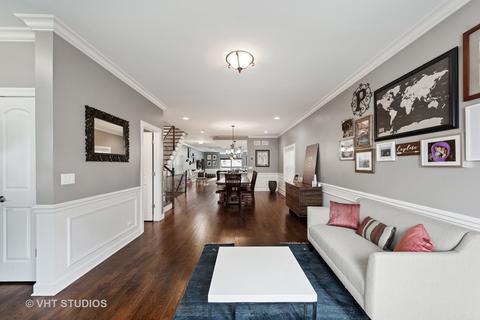 2953 N Gresham Ave, Chicago, IL 60618 photo 3