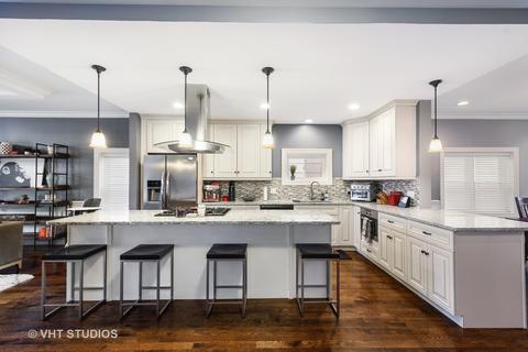 2953 N Gresham Ave, Chicago, IL 60618 photo 5