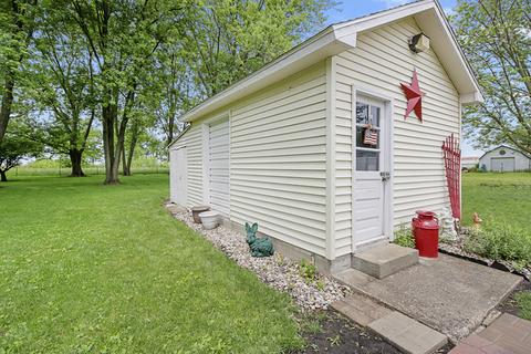 107 N State, Fairmount, IL 61841 photo 8