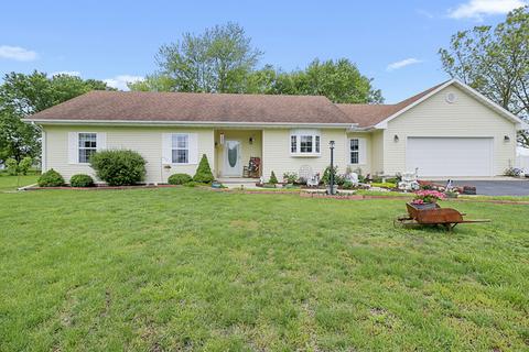 107 N State, Fairmount, IL 61841 photo 1