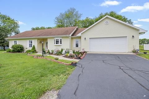 107 N State, Fairmount, IL 61841 photo 2