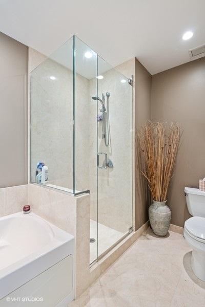 21 E Huron St #3402, Chicago, IL 60611 photo 11