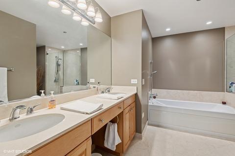 21 E Huron St #3402, Chicago, IL 60611 photo 10