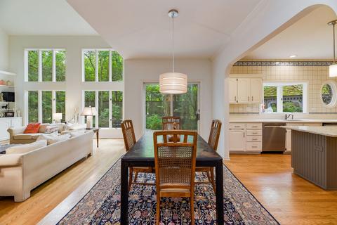 1344 Academy Ln, Wheaton, IL 60189 photo 8