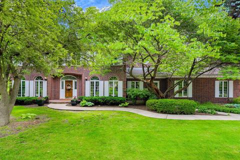 1344 Academy Ln, Wheaton, IL 60189 photo 1