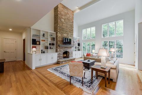 1344 Academy Ln, Wheaton, IL 60189 photo 6