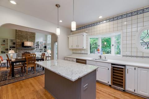 1344 Academy Ln, Wheaton, IL 60189 photo 10