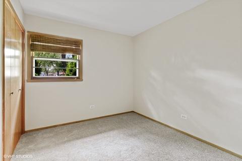 121 Wilshire Dr, Wheeling, IL 60090 photo 9