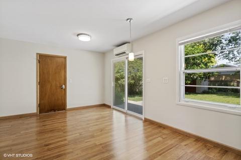 121 Wilshire Dr, Wheeling, IL 60090 photo 5