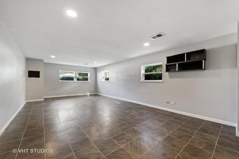 1900 Koehler Dr, Des Plaines, IL 60018 photo 6