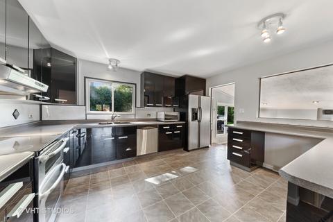 1900 Koehler Dr, Des Plaines, IL 60018 photo 4