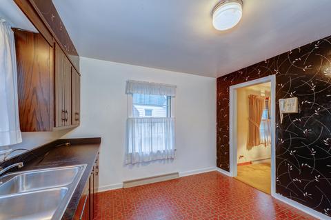 607 Orange St, Elgin, IL 60123 photo 10