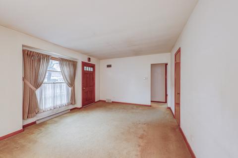 607 Orange St, Elgin, IL 60123 photo 5