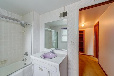 607 Orange St, Elgin, IL 60123 photo 24