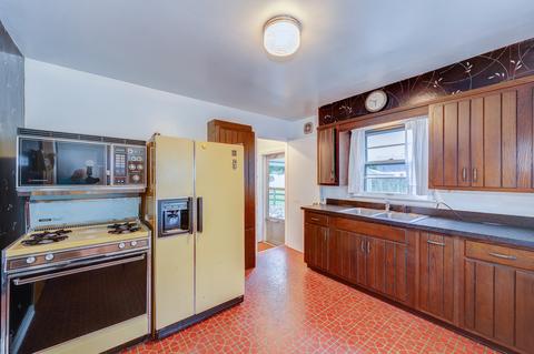 607 Orange St, Elgin, IL 60123 photo 8