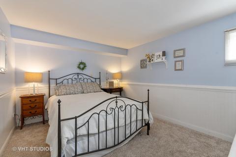 1213 E Prairie Ave, Wheaton, IL 60187 photo 12