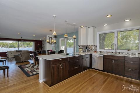 812 S Riverside Dr, Mchenry, IL 60050 photo 10