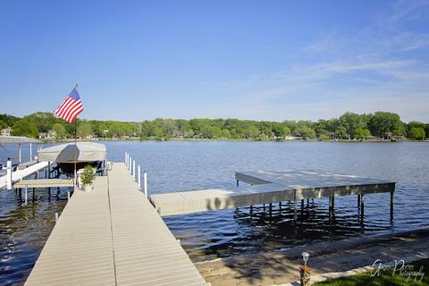 812 S Riverside Dr, Mchenry, IL 60050 photo 2